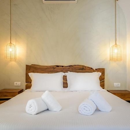 Anila Suites Fira  Extérieur photo