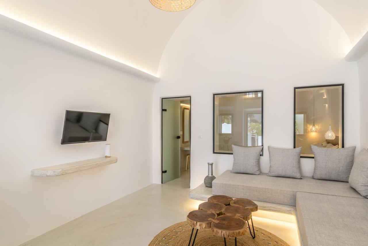 Anila Suites Fira  Extérieur photo